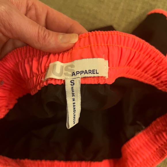 Black & hotPink retro shorts small - Picture 4 of 4